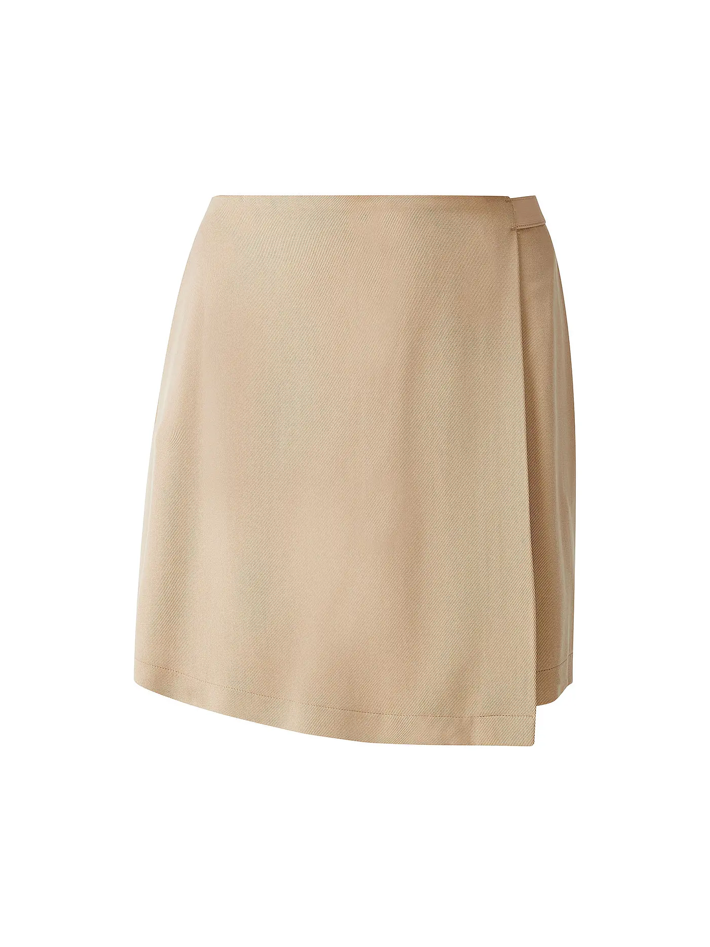 COMMA IDENTITY | Shorts | 